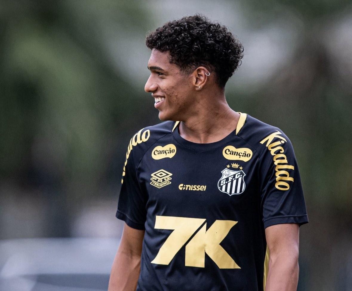 记者：桑托斯与热刺谈得很顺利，索萨将飞往伦敦